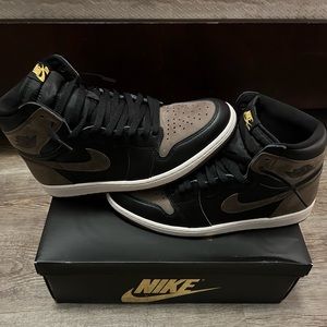 Air Jordan 1 Retro, Mens size 11 (Used) Worn 1x, og all